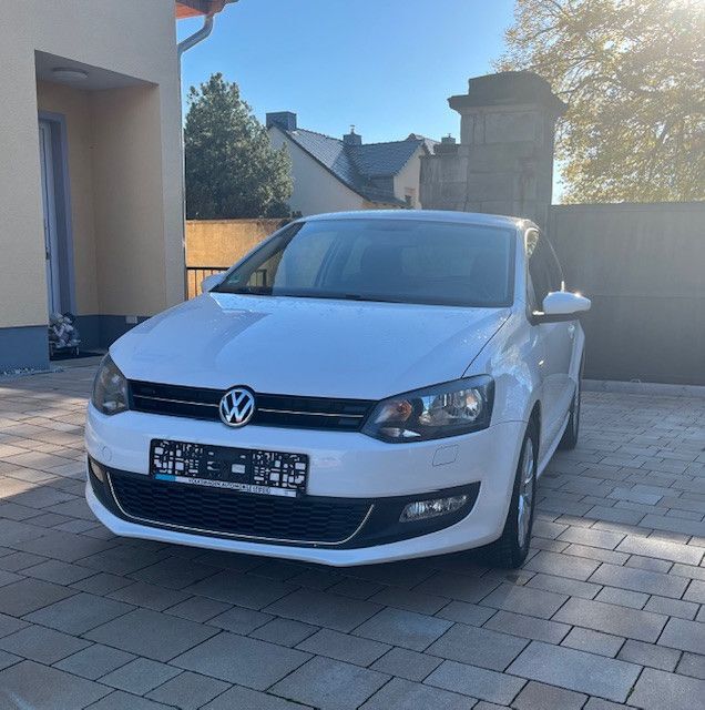 VW Polo 121.800 km 6.145 € Lützen 06686