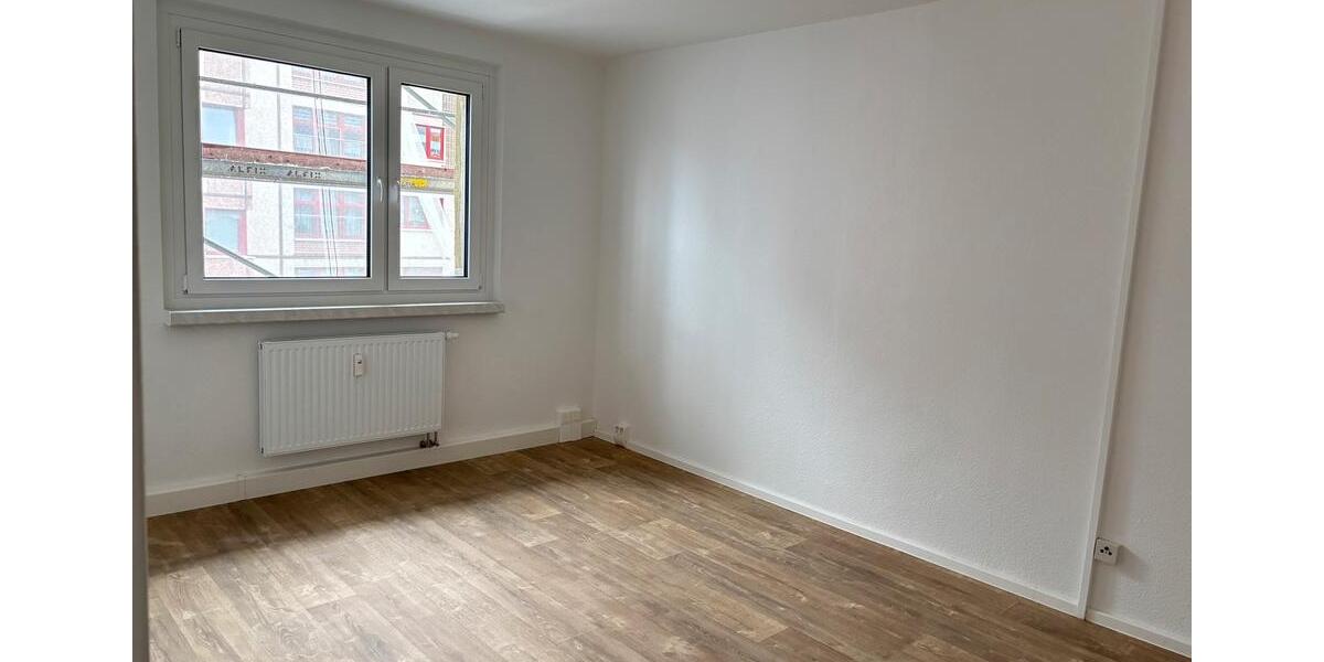 Etagenwohnung Halle (Saale) Damaschkestraße - 2 Zimmer, 72 m&sup2;, 572&euro; | Angebot:25484092