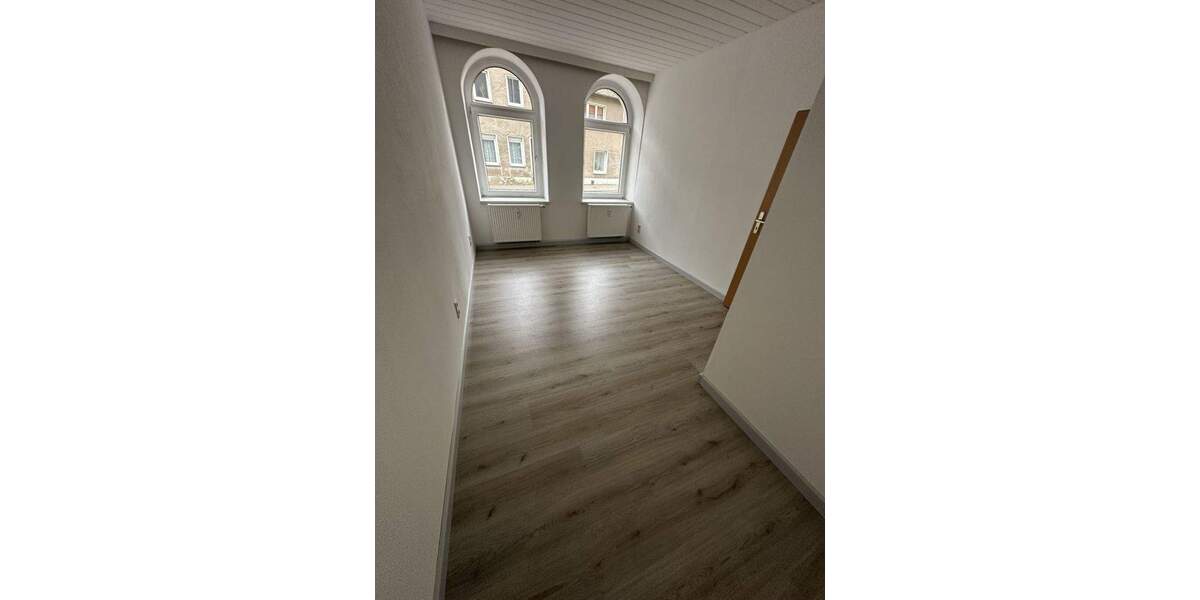 Etagenwohnung Lützen - 4 Zimmer, 110 m&sup2;, 850&euro; | Angebot:25689034