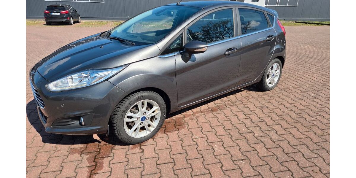 Ford Fiesta 55.745 km 7.500 &euro; Halle/S. 06132