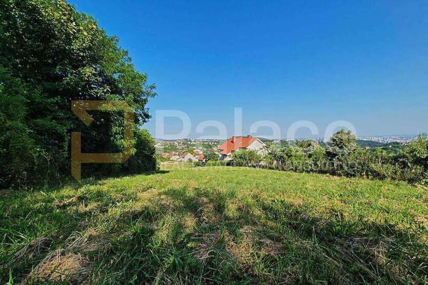 Grundstück zu verkaufen in Črnomerec 770.120 € 2962 m²