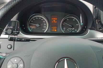 Mercedes-Benz Viano 261.000 km 16.999 &euro; Zörbig 06780