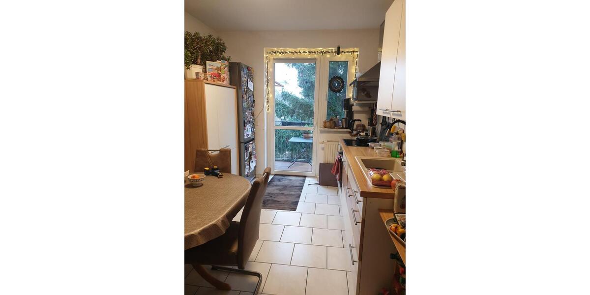 Dachgeschoßwohnung Halle (Saale) Damaschkestraße - 3 Zimmer, 72 m&sup2;, 700&euro; | Angebot:24813391