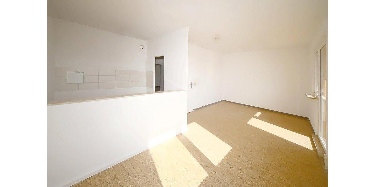 Etagenwohnung Eisleben (Lutherstadt) - 4 Zimmer, 66 m&sup2;, 334&euro; | Angebot:26262189