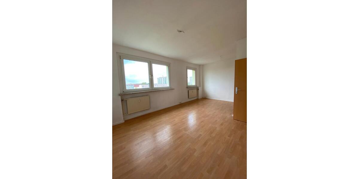 Etagenwohnung Halle (Saale) Damaschkestraße - 4 Zimmer, 70 m&sup2;, 455&euro; | Angebot:26635045