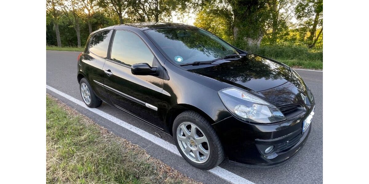 Renault Clio 169.000 km 2.200 &euro; Markranstädt 04420
