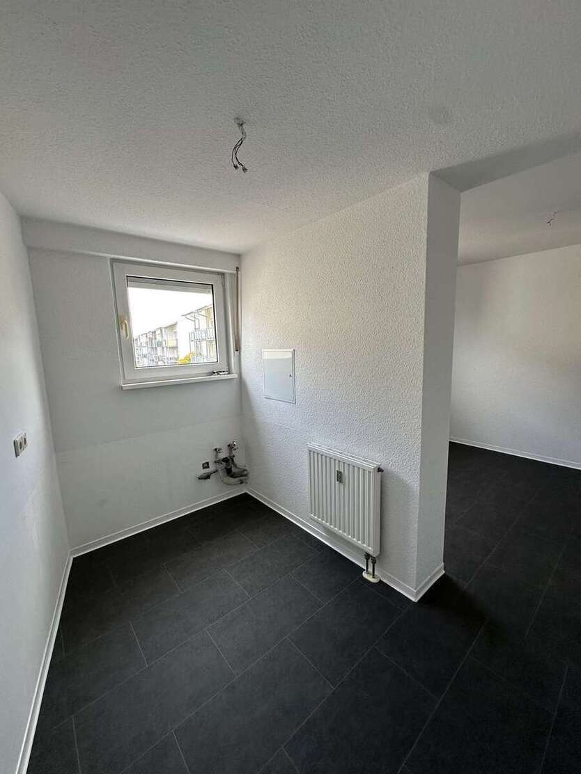 ++Frisch Sanierte Familienwohnung mit Aufzug++ 4 zimmer