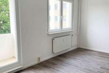 Wohnung Halle (Saale) Halle-Neustadt - 3 Zimmer, 57 m&sup2;, 339&euro; | Angebot:26855748