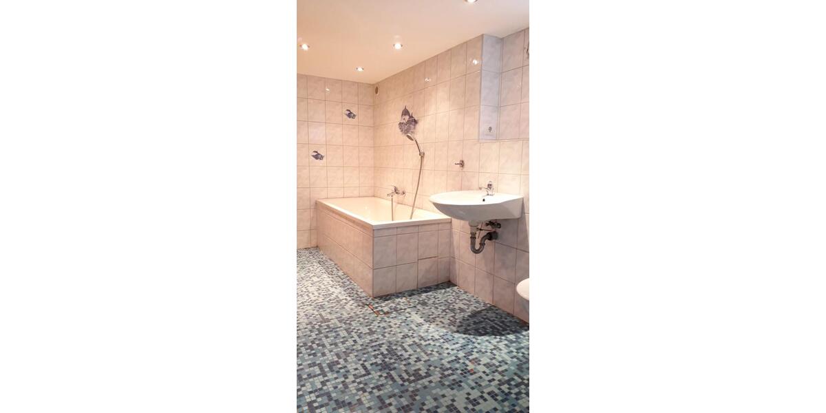 Einfamilienhaus Bad Lauchstädt - 3.5 Zimmer, 100 m&sup2;, 990&euro; | Angebot:25568495