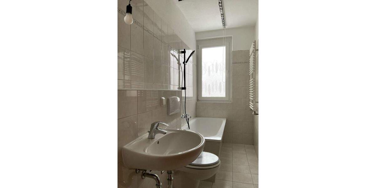 Etagenwohnung Bad Lauchstädt - 3 Zimmer, 58 m&sup2;, 359&euro; | Angebot:25040609