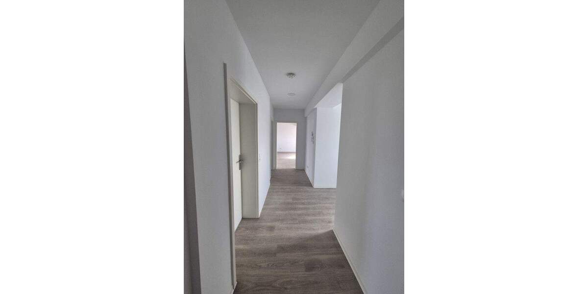 Etagenwohnung Delitzsch - 3 Zimmer, 107 m&sup2;, 960&euro; | Angebot:25880867