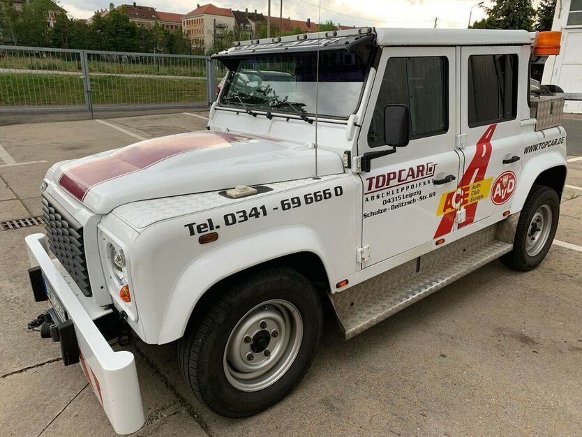 Land Rover Defender 174.000 km 44.625 € Leipzig 04315