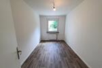 Viel Raum im Erdgeschoss - 5 Zimmer mit Balkon & zwei Bädern – ab 15.07.2025 bezugsfertig