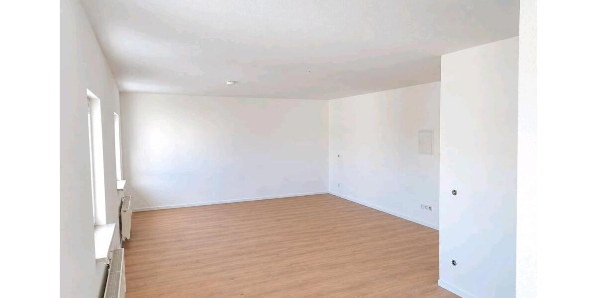 Dachgeschoßwohnung Halle (Saale) Damaschkestraße - 1 Zimmer, 44 m&sup2;, 350&euro; | Angebot:27627182