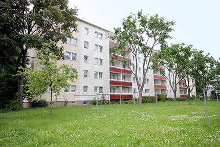 In der Herrichtung! 4-Zimmerwohnung mit Balkon, Dusche, Wanne