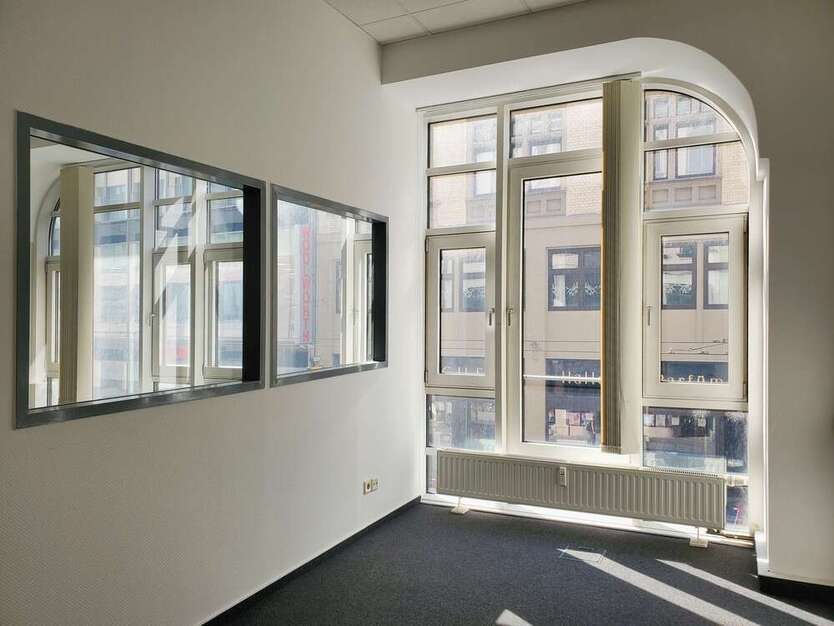 Büro in Halle (Saale) 1.000 € 188 m²