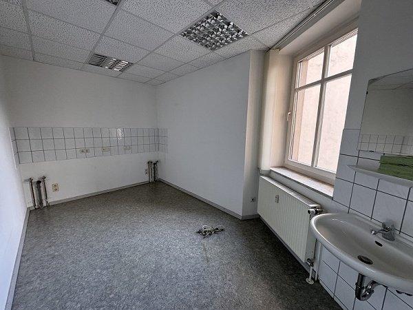 Gewerbeobjekt Halle (Saale) Büschdorf - 980&euro; | Angebot:24535352