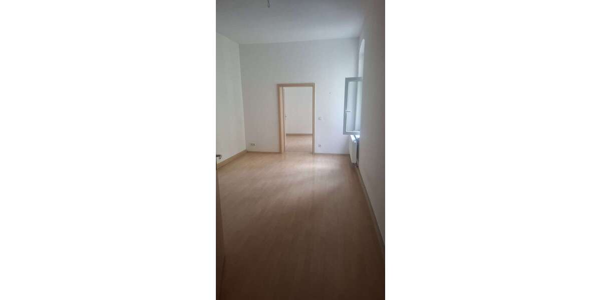 Etagenwohnung Halle Damaschkestraße - 5 Zimmer, 104 m&sup2;, 725&euro; | Angebot:27317089