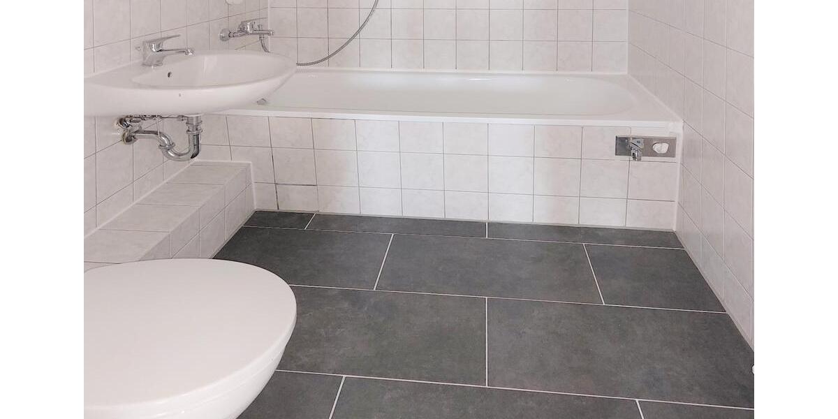 Etagenwohnung Halle (Saale) Halle-Neustadt - 3 Zimmer, 66 m&sup2;, 565&euro; | Angebot:26072409