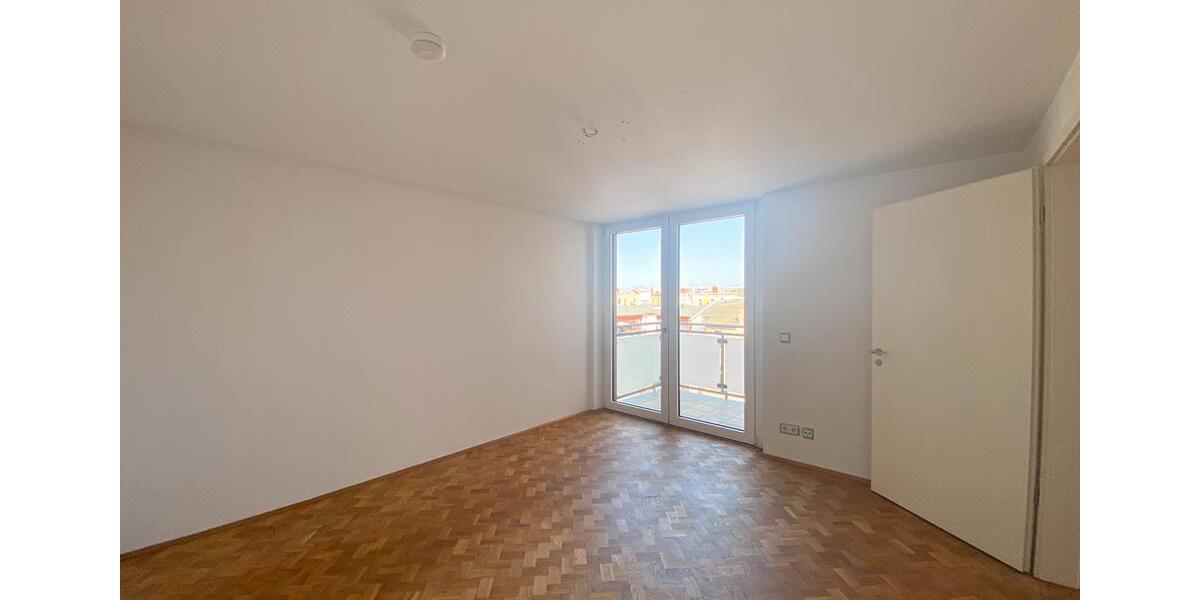 Etagenwohnung Halle (Saale) Damaschkestraße - 3 Zimmer, 95 m&sup2;, 1.000&euro; | Angebot:26587413