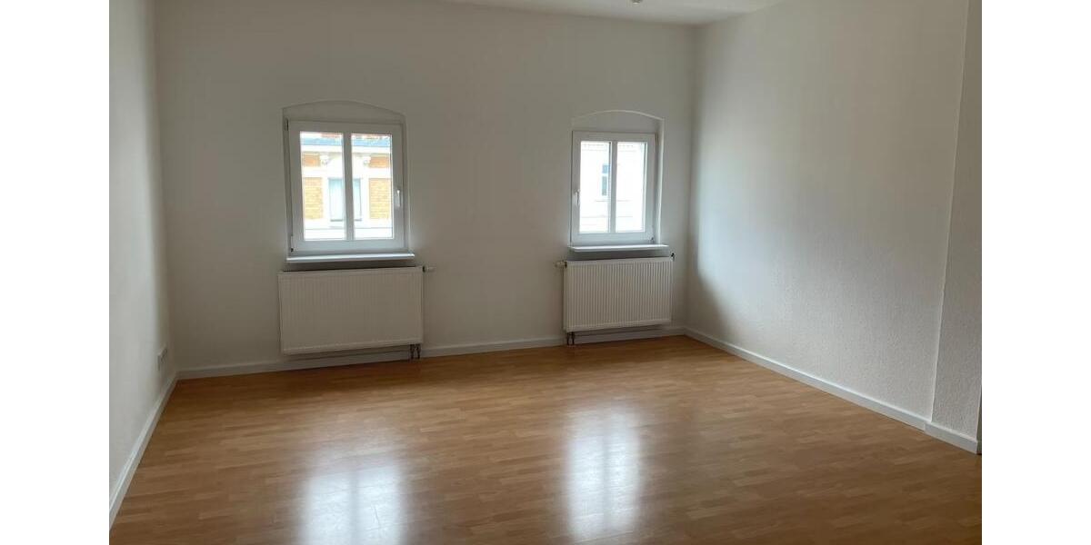 Dachgeschoßwohnung Halle (Saale) Damaschkestraße - 4 Zimmer, 93 m&sup2;, 625&euro; | Angebot:24536627