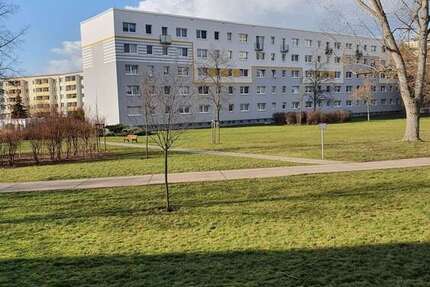 Wohnung zum Mieten in Halle 357 € 56.65 m²
