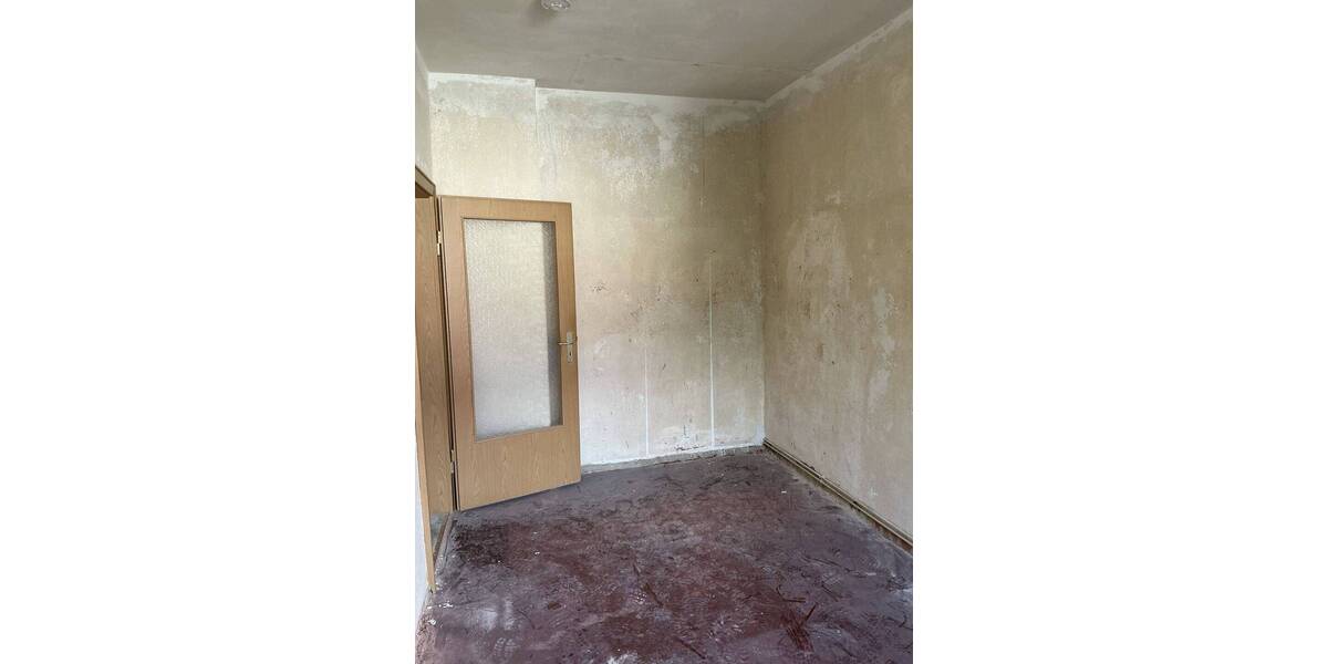 Etagenwohnung Bitterfeld-Wolfen Wolfen - 3 Zimmer, 65 m&sup2;, 35.000&euro; | Angebot:25802521