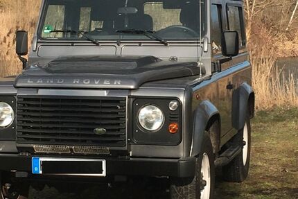 Land Rover Defender 14.473 km 34.599 &euro; Halle 06118