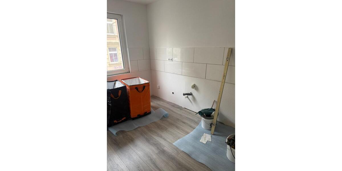 Etagenwohnung Halle (Saale) Damaschkestraße - 4 Zimmer, 108 m&sup2;, 1.000&euro; | Angebot:26572996