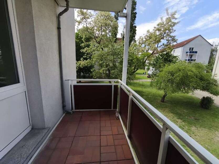 Wohnung zum Mieten in Merseburg 338 € 58.21 m²