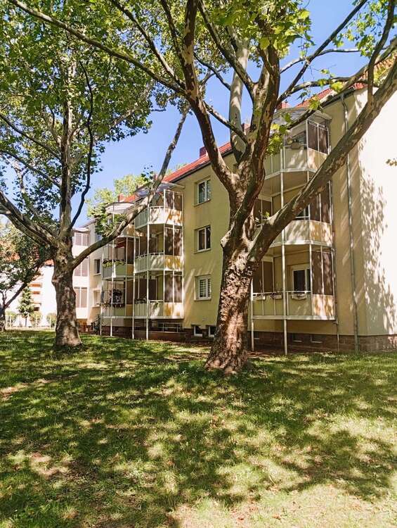 Wohnung zum Mieten in Halle 487 € 58.71 m²