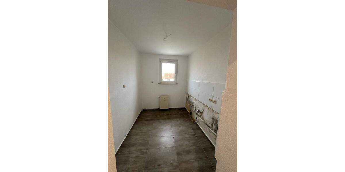 Etagenwohnung Bitterfeld-Wolfen Wolfen - 1 Zimmer, 50 m&sup2;, 325&euro; | Angebot:25107599