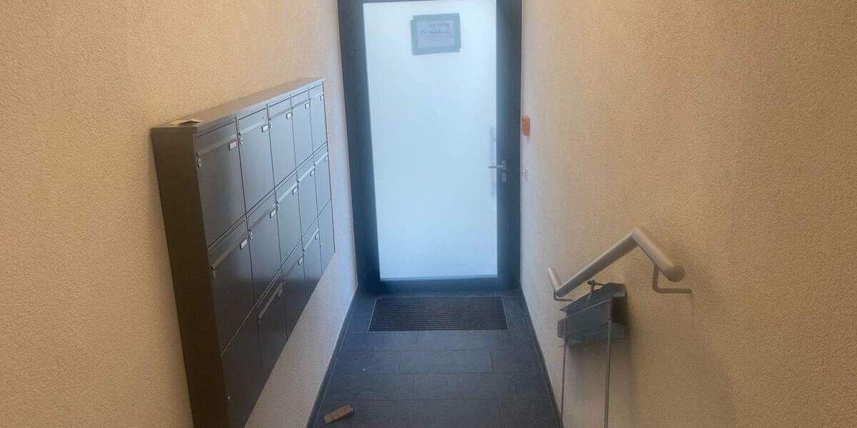 Etagenwohnung Halle (Saale) Innenstadt - 4 Zimmer, 101 m&sup2;, 1.300&euro; | Angebot:26274022