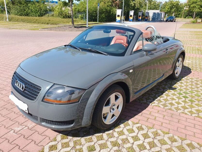 TT
