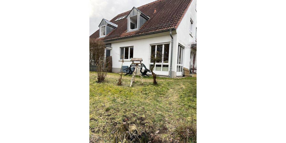 Doppelhaushälfte Halle (Saale) Seeben - 7 Zimmer, 147 m&sup2;, 300.000&euro; | Angebot:26572574