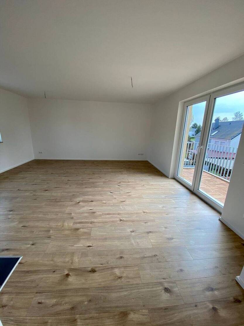 Einziehen und Wohlfühlen! Haushälfte mit Fußbodenheizung, Garage und Garten zu verkaufen! 4 zimmer