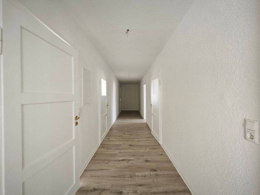 @ Sofort einziehen! Sanierte 4-Zimmer-Wohnung @ 4 zimmer