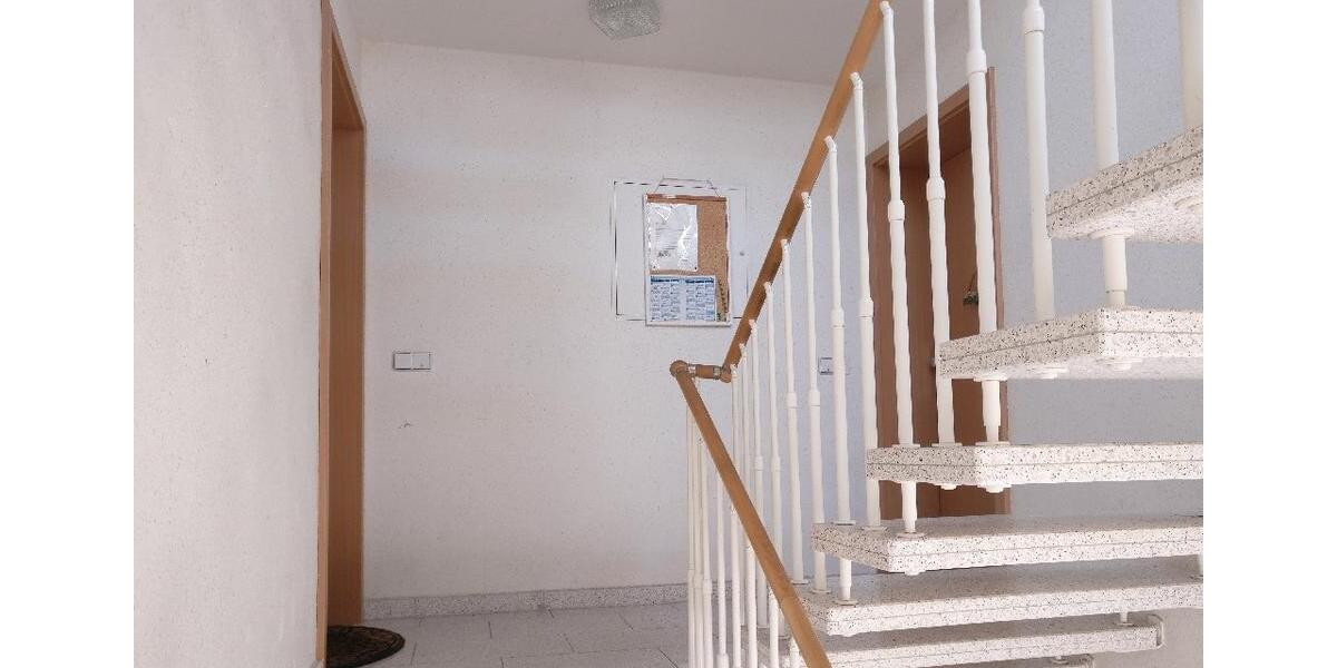 Etagenwohnung Seegebiet Mansfelder Land - 4 Zimmer, 116 m&sup2;, 795&euro; | Angebot:26001637