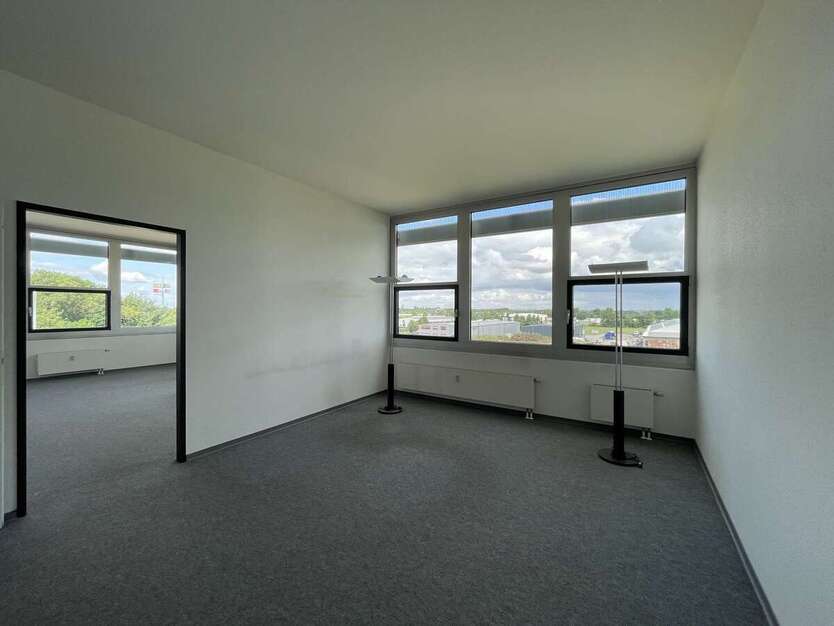 hochwertige, sanierte Bürofläche im Dölziger Gewerbegebiet! 14 zimmer