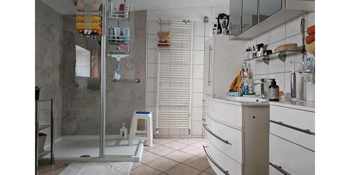 Mehrfamilienhaus, Wohnhaus Bad Lauchstädt - 7 Zimmer, 225 m&sup2;, 370.000&euro; | Angebot:25990111