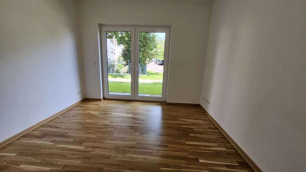 SOFORT EINZIEHEN!!! Bezugsfreie 4-Zimmer Wohnung, TG Stellplatz