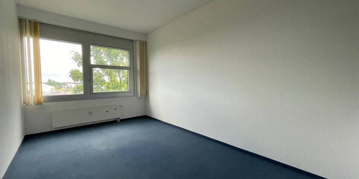 Gewerbeobjekt Schkeuditz Dölzig - 1 Zimmer, 432 m&sup2;, 3.024&euro; | Angebot:25999370