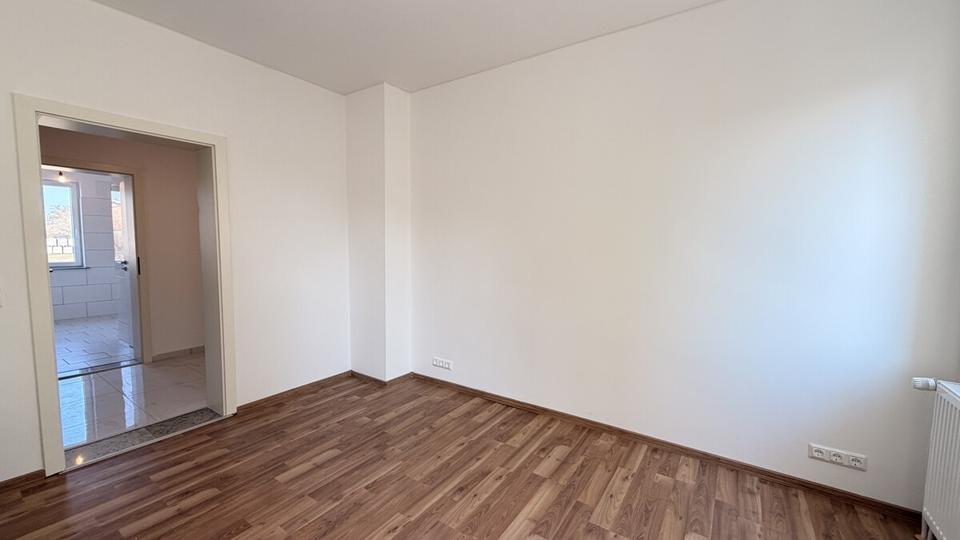 Erdgeschoßwohnung Leuna - 4 Zimmer, 82 m&sup2;, 800&euro; | Angebot:26367179