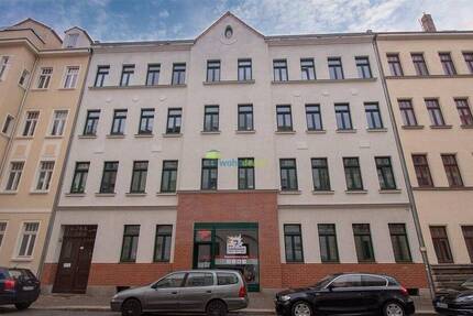 +++ WG geeignete 2 Zimmer WE in hübsch saniertem Altbau +++ Laminat, Tageslichtbad mit Badewanne!