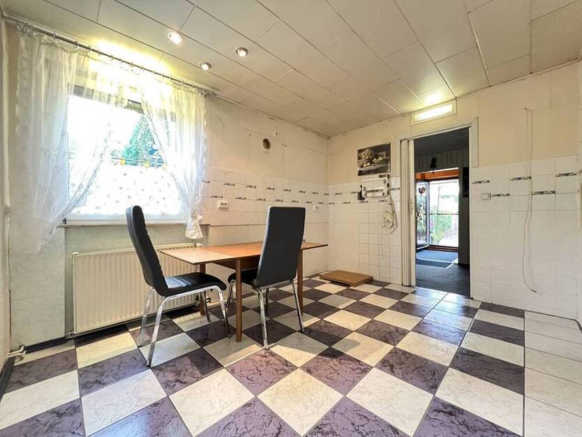 Idyllisches Einfamilenhaus mit Garage, überdachter Terrasse u. Garten in unmittelbarer Goitzschenähe