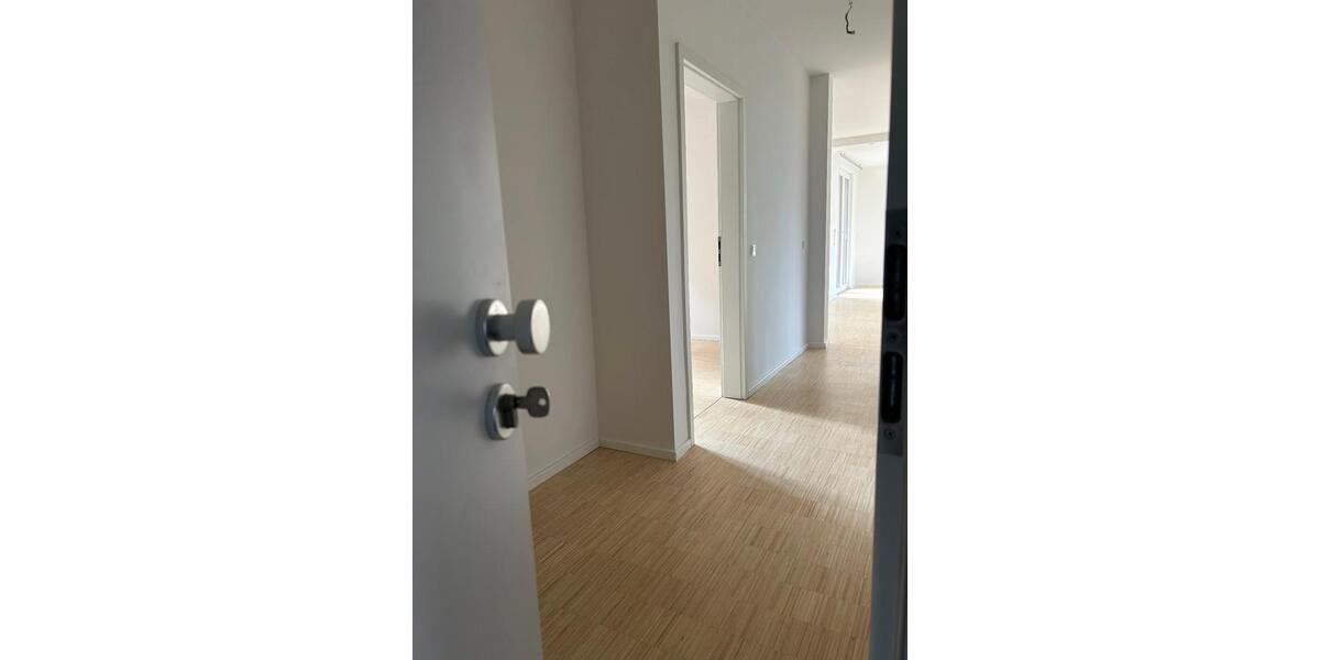 Erdgeschoßwohnung Halle (Saale) Frohe Zukunft - 3 Zimmer, 91 m&sup2;, 1.350&euro; | Angebot:25943685