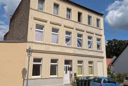 Haus Köthen - 10 Zimmer, 251 m&sup2;, 280.000&euro; | Angebot:25196488