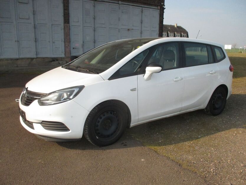 Opel Zafira 185.000 km 6.400 € Kabelsketal OT Gröbers 06184