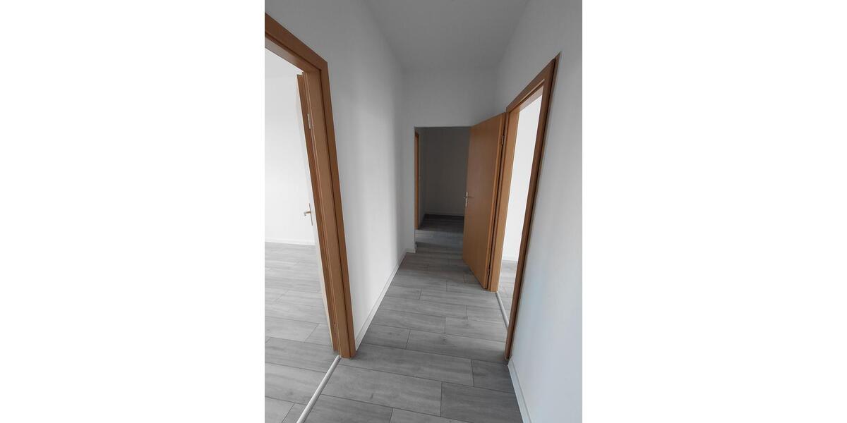 Etagenwohnung Südliches Anhalt - 3 Zimmer, 61 m&sup2;, 304&euro; | Angebot:25477576