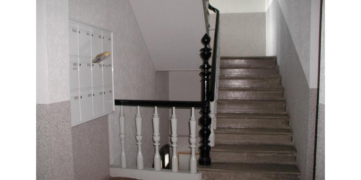 Dachgeschoßwohnung Halle (Saale) Damaschkestraße - 2 Zimmer, 79 m&sup2;, 753&euro; | Angebot:26326586